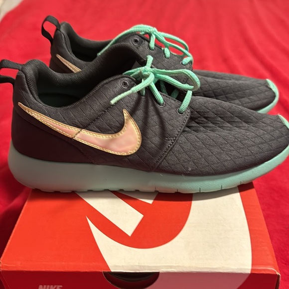 Nike Roche One SE - Picture 3 of 5